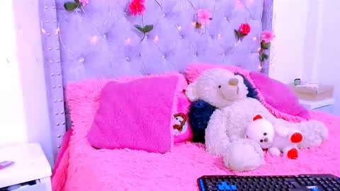 Chanelle 07 online show from 02.14.25