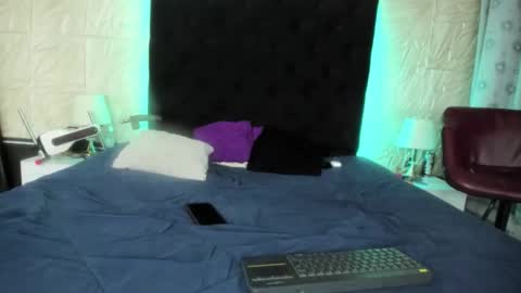 chanellejohnson_ online show from 12.01.25