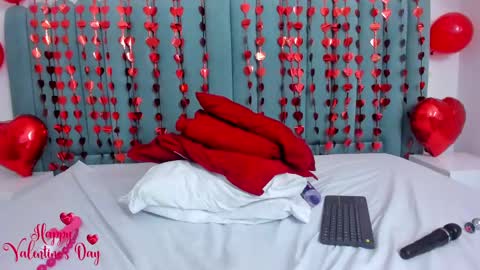 Snapshot of channelfox__ chatting on 02.14.25 Channelfox online show from 02.14.25