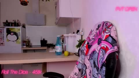 Holly online show from 02.27.25