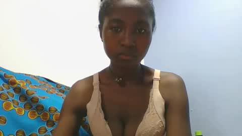 Snapshot of chantale483461 chatting on 03.02.26 chantale483461 online show from 03.02.26