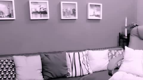 Snapshot of chantallovely chatting on 11.03.25 The Queen online show from 11.03.25