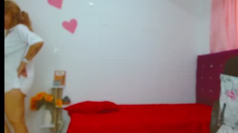 Snapshot of chantalsemenova2023 chatting on 07.16.26 chantal sweety and horny latina for u online show from 07.16.26
