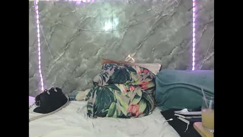 Zaria Vixen online show from 10.11.25