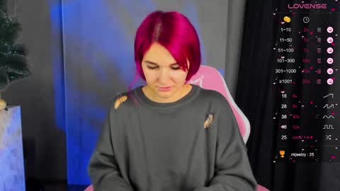 Suzanna Snow online show from 12.06.24