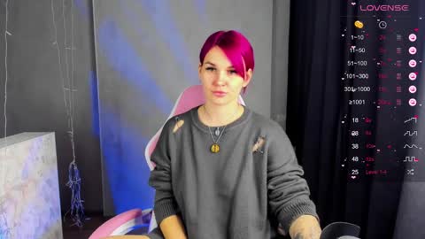 Suzanna Snow online show from 01.04.25