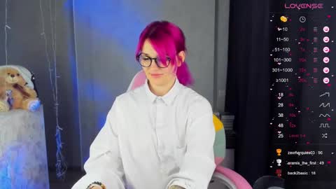 Suzanna Snow online show from 01.09.25