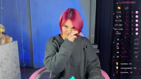 Suzanna Snow online show from 02.03.25