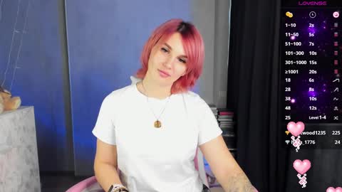 Suzanna Snow online show from 02.18.25