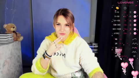 Suzanna Snow online show from 02.25.25