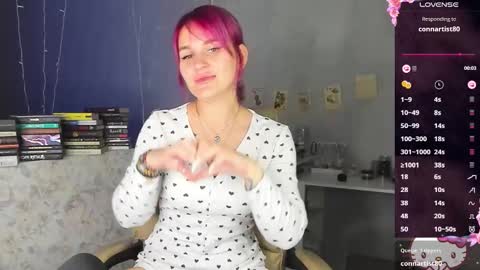 Suzanna Snow online show from 09.26.25