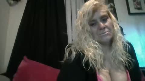 Ms. Behaving online show from 10.26.25