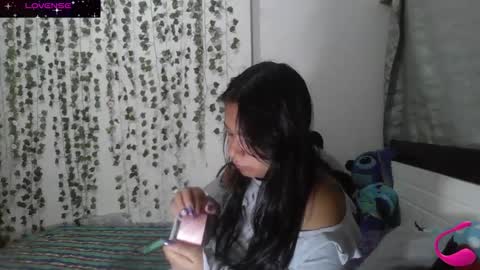 charis_bellota online show from 12.24.24