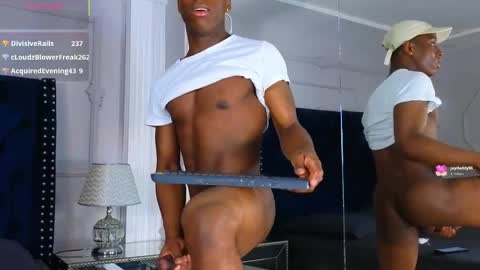 Snapshot of charlesbrown_ chatting on 04.29.26 charlesbrown_ online show from 04.29.26