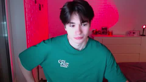 Snapshot of charleshanson69 chatting on 02.17.26 charleshanson69 online show from 02.17.26