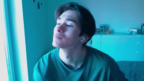 Snapshot of charleshanson69 chatting on 02.18.26 charleshanson69 online show from 02.18.26