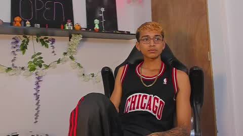 Charles Russo online show from 02.10.25