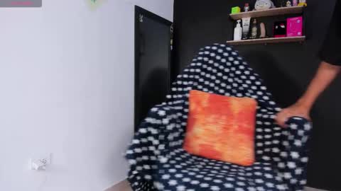 Charles Russo online show from 02.08.26