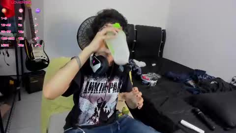 Snapshot of charlietaylorr__ chatting on 07.19.26 Charlie online show from 07.19.26
