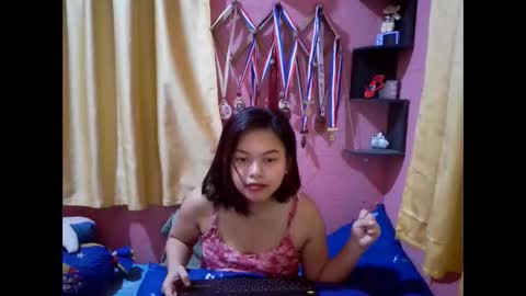 Sweetieeche online show from 04.10.26