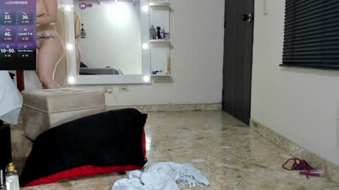 Snapshot of charlote_wilson chatting on 12.21.24 charlote wilson online show from 12.21.24