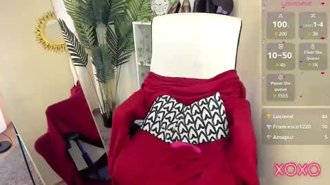 Snapshot of charloteflorence chatting on 02.08.25 Helen My schedule this week MondayTuesdayWednesdaySaturdaySunday online show from 02.08.25