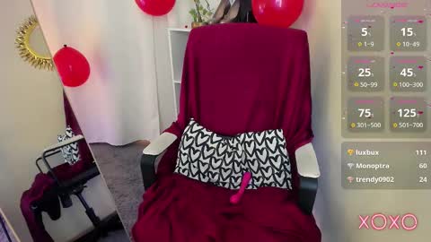 Snapshot of charloteflorence chatting on 03.02.25 Helen My schedule this week MondayTuesdayWednesdaySaturdaySunday online show from 03.02.25