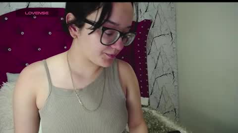 charlotte1_ls online show from 12.01.24