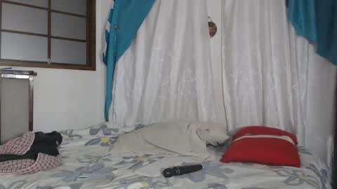 karinaa independent model online show from 12.21.25