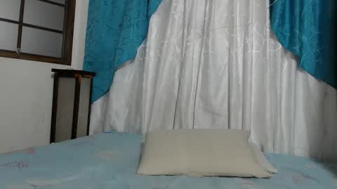 karinaa independent model online show from 02.16.26