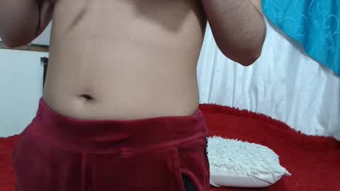 karinaa independent model online show from 04.25.26