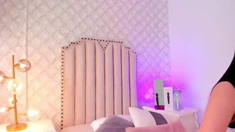   Charlotte  online show from 01.09.25