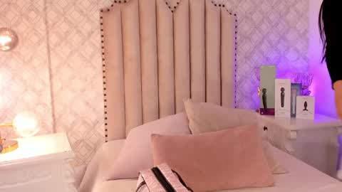   Charlotte  online show from 02.09.25