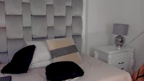   Charlotte  online show from 12.18.25