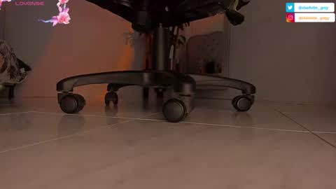 Snapshot of charlotte__grey chatting on 10.04.25 charlotte  grey online show from 10.04.25