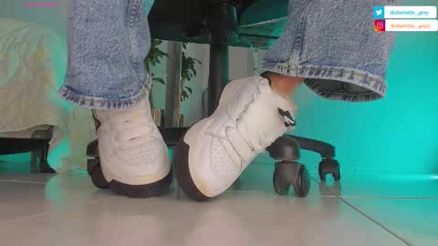 Snapshot of charlotte__grey chatting on 10.24.25 charlotte  grey online show from 10.24.25