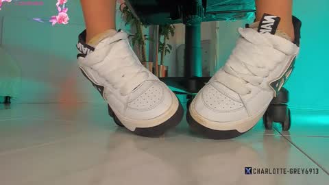 charlotte  grey online show from 12.01.25