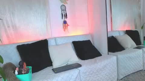 Snapshot of charlotte_copper chatting on 10.17.25 Charlotte online show from 10.17.25