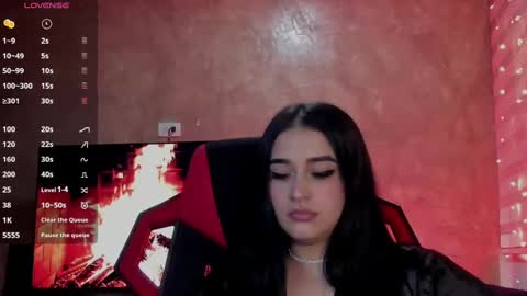 Charlotte  online show from 02.15.25