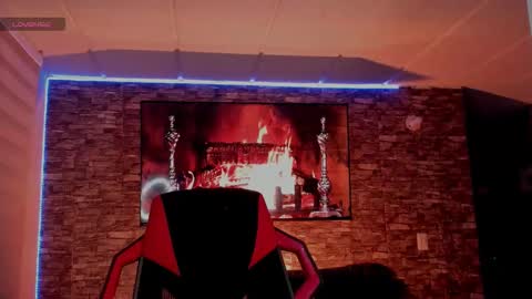 Charlotte  online show from 12.03.25