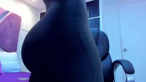 Charlotte Icee online show from 10.10.25