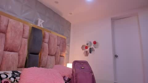 Charlotte Icee online show from 02.07.26