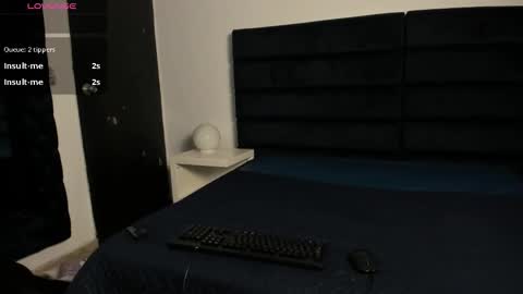 Snapshot of charlotte_knox chatting on 10.27.25 Charlotte online show from 10.27.25