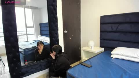 Snapshot of charlotte_knox chatting on 10.29.25 Charlotte online show from 10.29.25