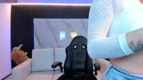 Charlotte  Everyday From 0700 to 1300 Col Time online show from 01.17.26