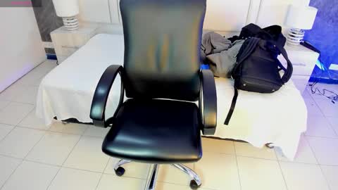 Charlotte  Everyday From 0700 to 1300 Col Time online show from 02.28.26