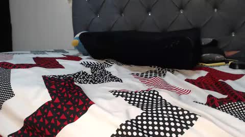 charlottee07 online show from 12.18.24