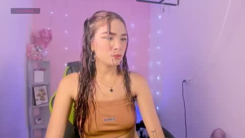 Snapshot of charlotteee_02 chatting on 09.28.25 charlotteee online show from 09.28.25