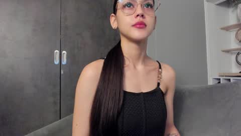 charlottegray_1 online show from 09.18.25