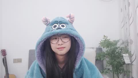 Snapshot of charlottelin chatting on 01.03.25 Charlotte online show from 01.03.25